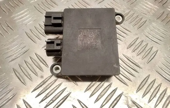 Coolant fan relay