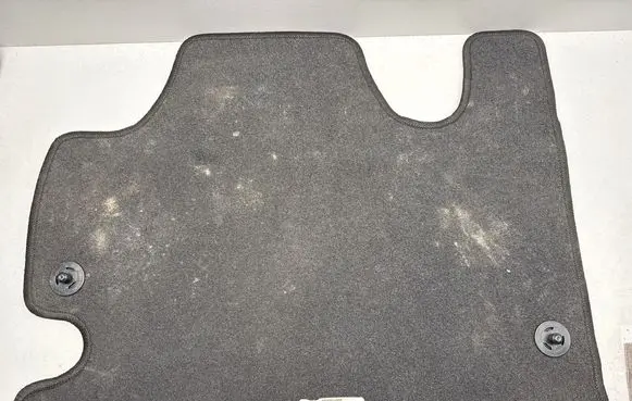 Chrysler Pacifica Rear floor mat 5RY12DX9AC 49212G 100585989