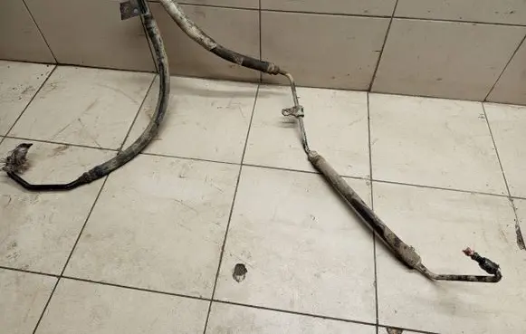 Volkswagen Sharan Power steering hose/pipe/line