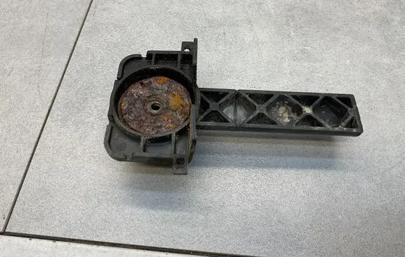 Audi A6 S6 C7 4G Radiator mount bracket 4G0805201