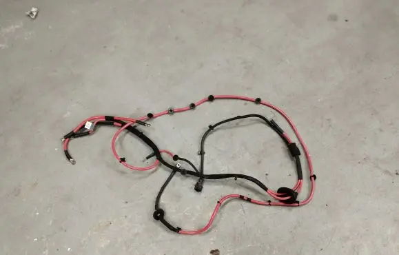 Audi Q7 4M Positive cable (battery) 4M1971225L