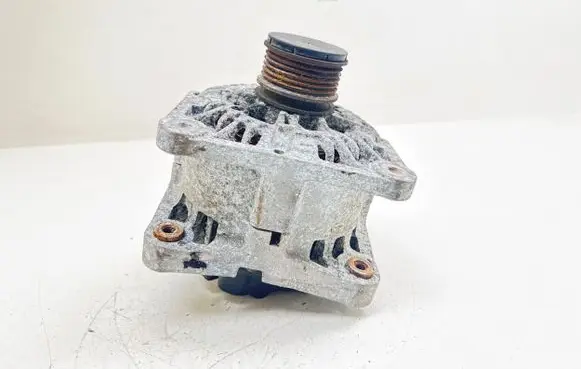 Nissan Note (E11) Generator/alternator 8200667608A 2543562B TG11C064