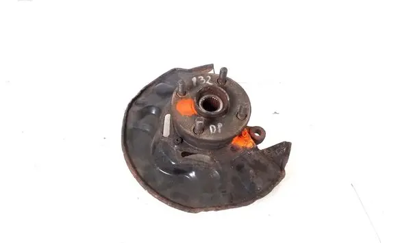 Toyota Corolla E120 E130 Front wheel hub