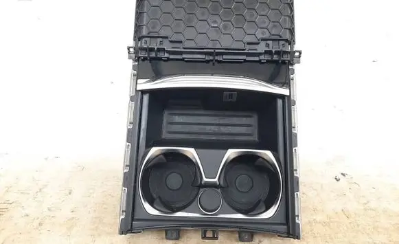 BMW 7 G11 G12 Cup holder front 