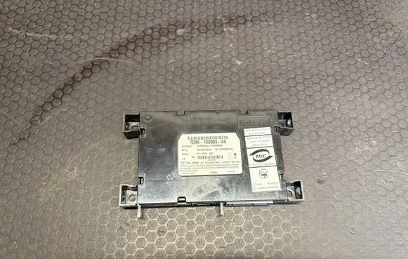 Jaguar XF X250 Bluetooth control unit module 7G9N10D893AG 31282098AA 31282099AA