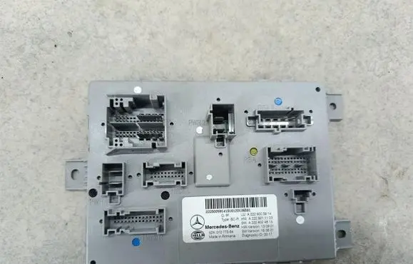 Mercedes-Benz C W205 SAM control unit 