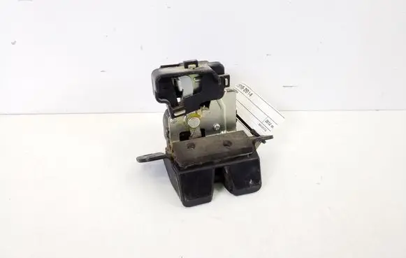 Loading door lock