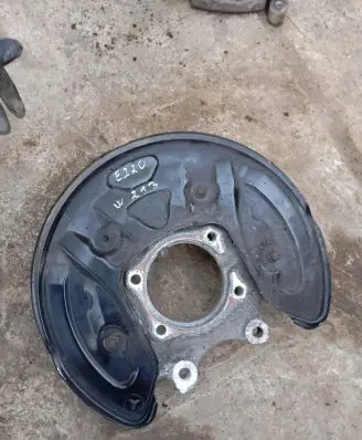 Mercedes-Benz E W213 Rear wheel hub spindle/knuckle 