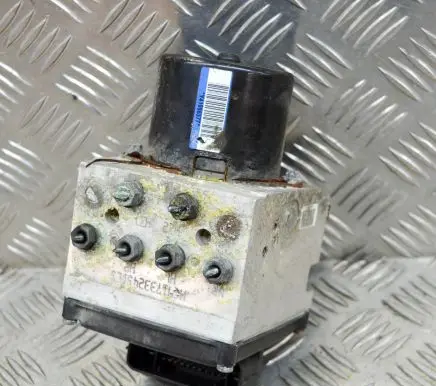 Volkswagen PASSAT B6 ABS Pump 16705912 3C0614109AF