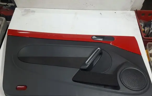 Volkswagen Beetle A5 Front door card panel trim
