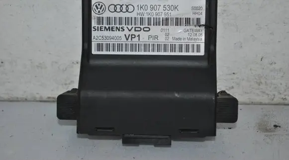 Skoda Octavia Mk2 (1Z) Gateway control module 1K0907530K