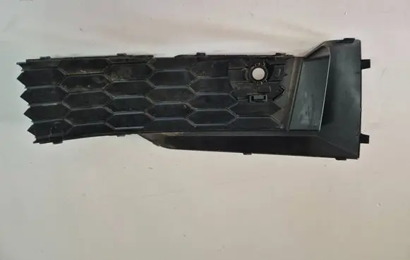 Skoda Kodiaq Front bumper lower grill 565807367C 3200201144