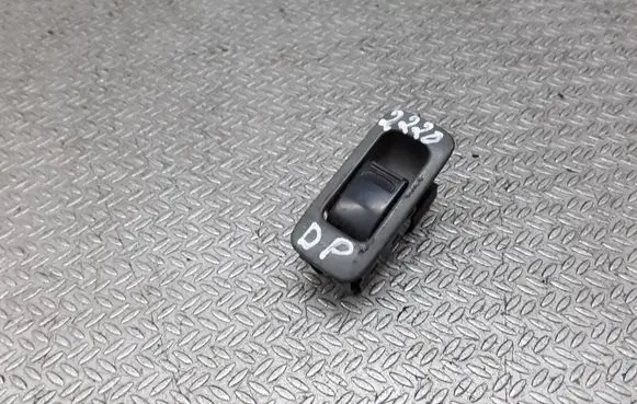 Suzuki Grand Vitara I Electric window control switch