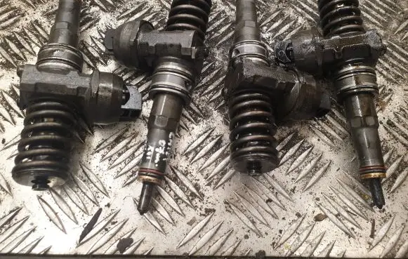 Fuel injectors set