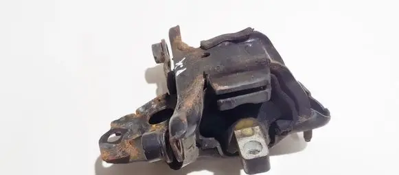 Engine mount bracket