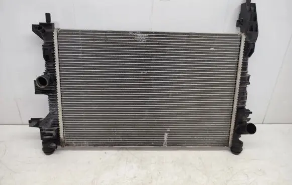 Ford Focus Coolant radiator CV618C342 CV618005