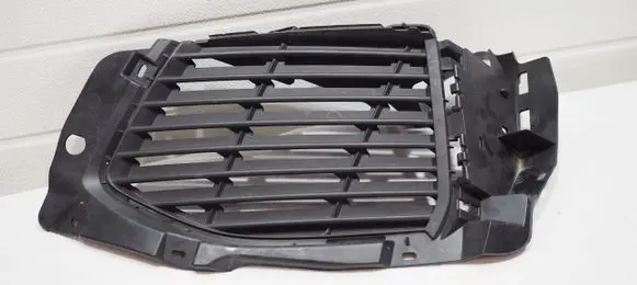 Peugeot 3008 II Front bumper lower grill 9810870377