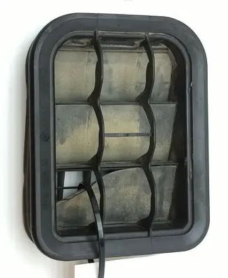 BMW Z4 E85 E86 Quarter panel pressure vent 6909340