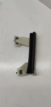 Peugeot 2008 II Rear door windshield rail 