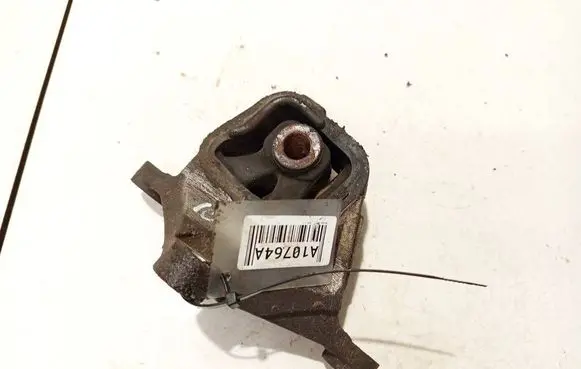 Engine mount bracket