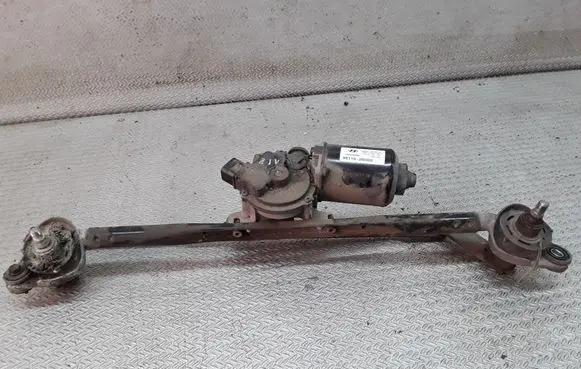 Hyundai Santa Fe Front wiper linkage and motor 981102B000