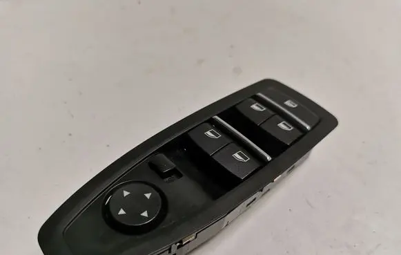 BMW 4 F36 Gran coupe Electric window control switch 9208110