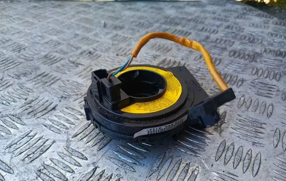Hyundai i30 Airbag squib ring wiring HY3B863144