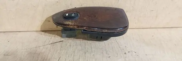 Jaguar XJ X308 Front door window switch trim GNC1324BE MEDIS335 R927L