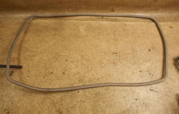 Toyota Land Cruiser (J100) Sunroof sealing rubber 