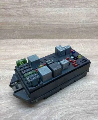 Fiat Marea Fuse module 15319411 02067900