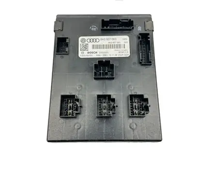 Audi A5 8T 8F Comfort/convenience module 8K0907063 01022001 F005V00753