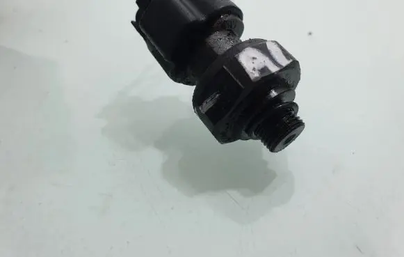 Mitsubishi Pajero Air conditioning (A/C) pressure sensor 