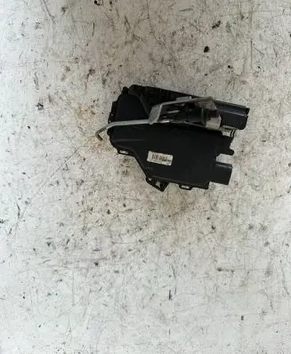 Audi A4 S4 B6 8E 8H Rear door lock 8E0839015C