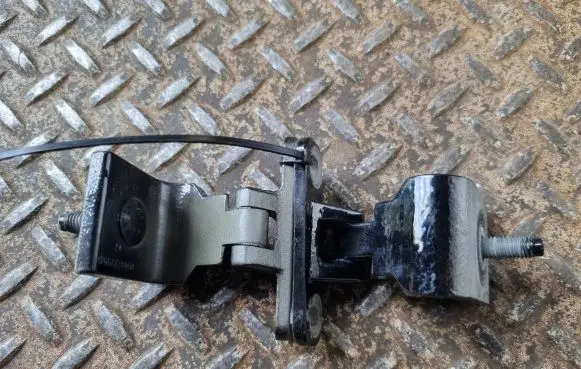 Audi Q5 SQ5 Tailgate/trunk/boot hinge 8U0827300D 8U0827299D