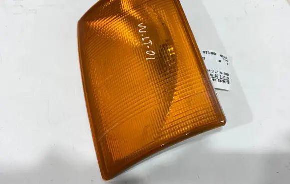 Volkswagen II LT Front indicator light 67733150