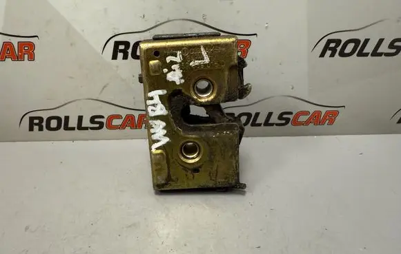 Volkswagen PASSAT B4 Rear door lock 357839015D