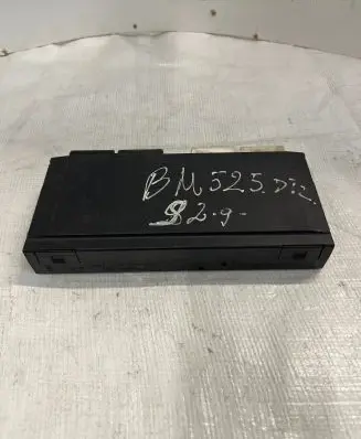 BMW 5 E34 Comfort/convenience module 61351379741 G06140X01E
