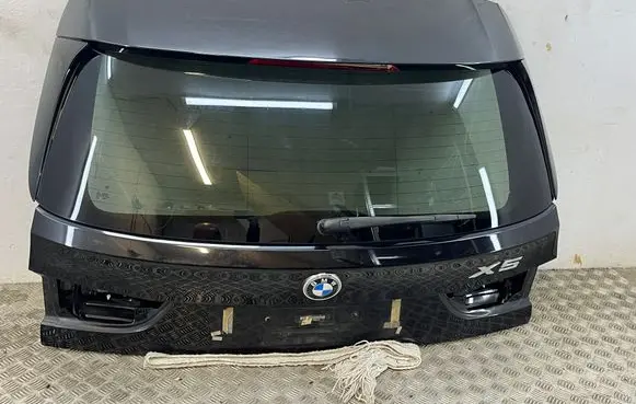 Tailgate/trunk/boot lid