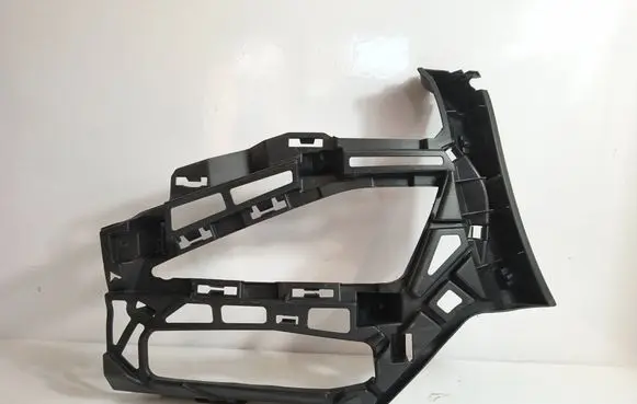 Front bumper mounting bracket