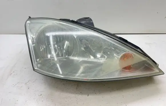 Ford Focus Headlight/headlamp 2M5113W029BE