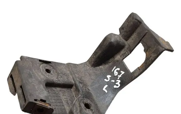 Audi A3 S3 8V Front bumper mounting bracket 8L7853921