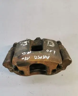Toyota Avensis T270 Front brake caliper