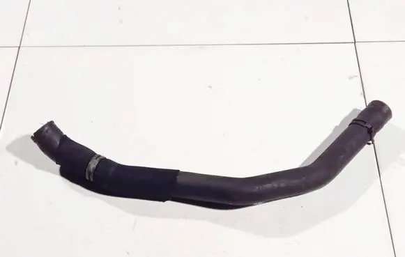 Mercedes-Benz B W245 Engine coolant pipe/hose