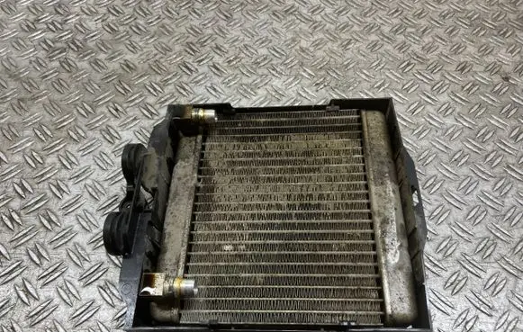 Engine oil radiator