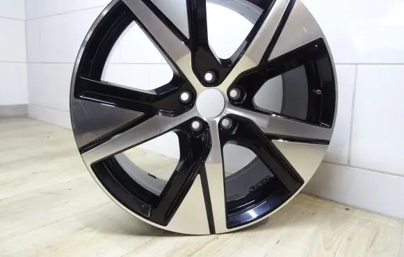 Volvo XC40 R19 alloy rim 32243375