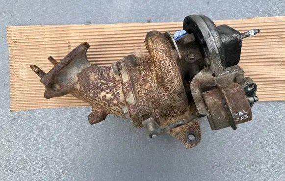 Nissan Patrol Y61 Turbo 14411VB300
