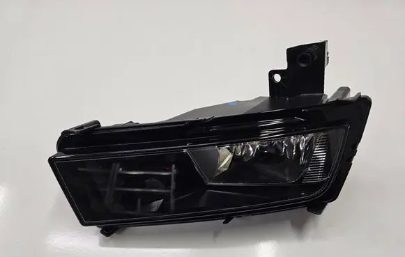 Volkswagen Touran III Front fog light 5TA941662A