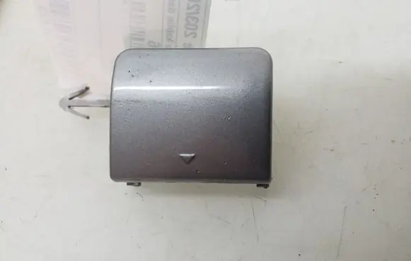 Mercedes-Benz CLC CL203 Front tow hook cap/cover A2038850926