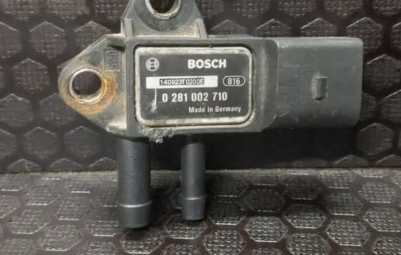 Volkswagen Touareg I Air pressure sensor 0281002710 140923T0200E
