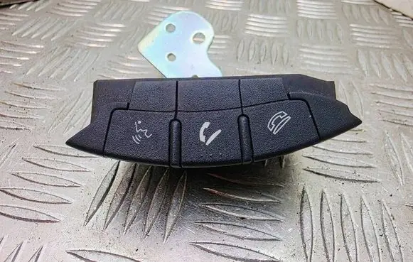 Mitsubishi ASX Steering wheel buttons/switches 75B474